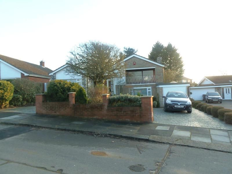 Property photo 1 of 14 4 Bedroom Detached House For Rent