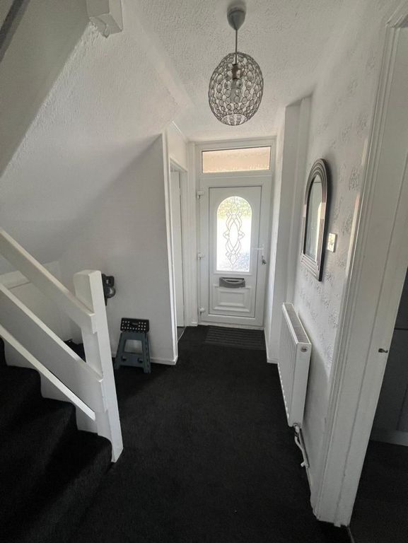 Property photo 2 of 13 Entrance Hall