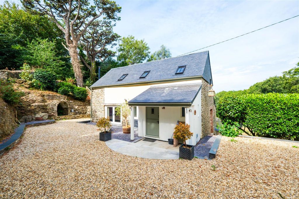 Property photo 2 of 37 Parry Nosuchplace-3.Jpg