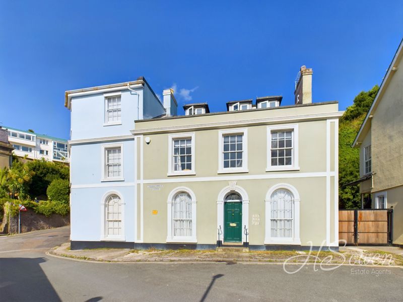 Property photo 1 of 34 Photo 3