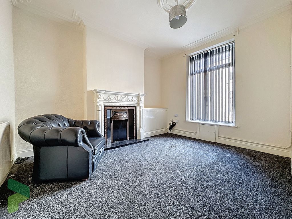 Property photo 3 of 12 Living Room