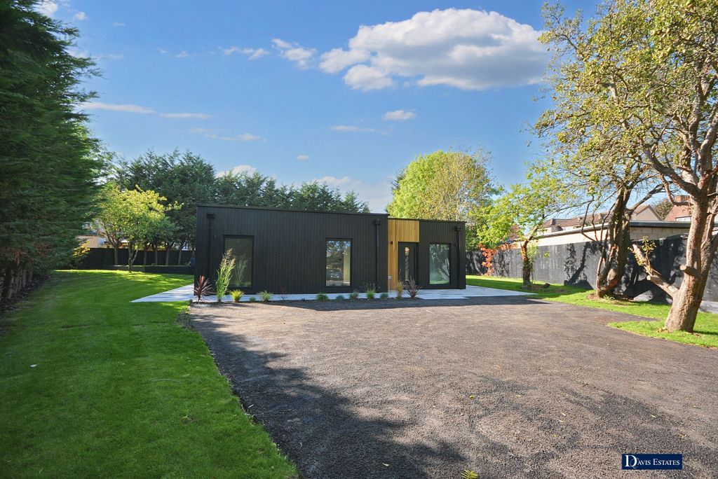 Property photo 1 of 23