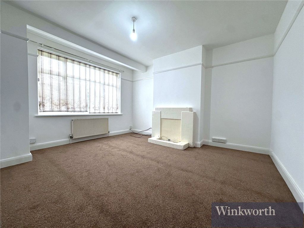 Property photo 2 of 6 Picture No. 12