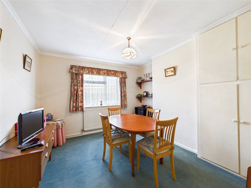 Property photo 3 of 16 Picture No. 13