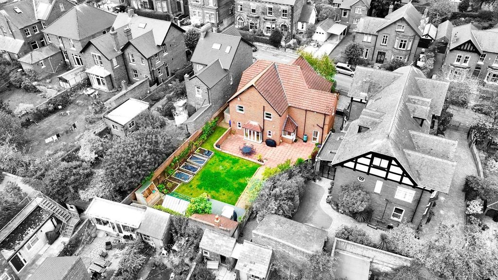 Property photo 1 of 40