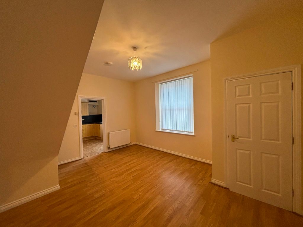 Property photo 2 of 31