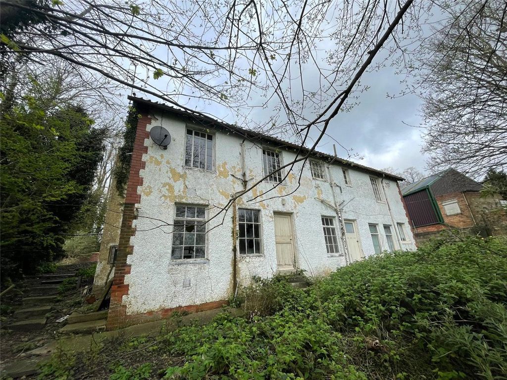 Property photo 3 of 5 Picture No. 02