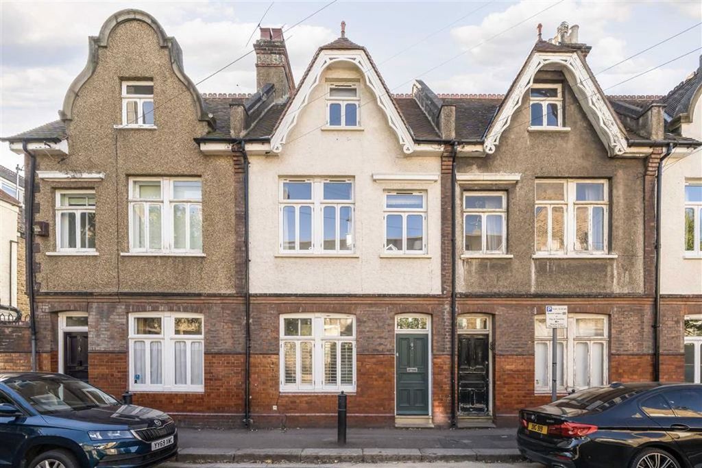 Property photo 1 of 13