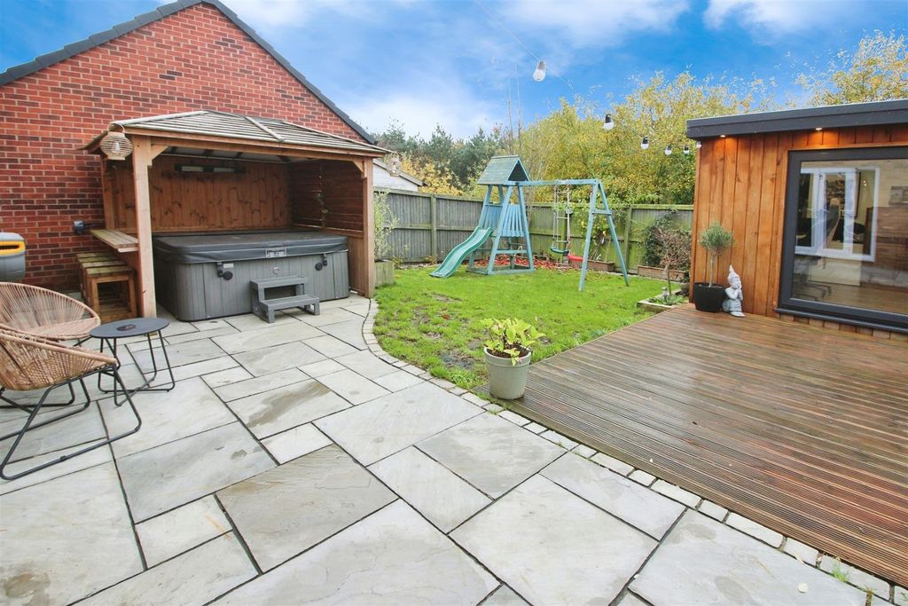 Property photo 2 of 35 Outside