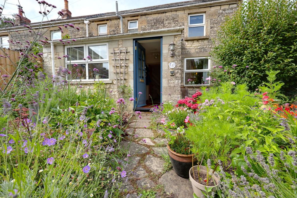 Property photo 3 of 36