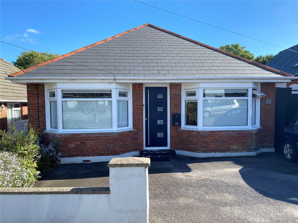 Property photo 1 of 33 Picture No. 05