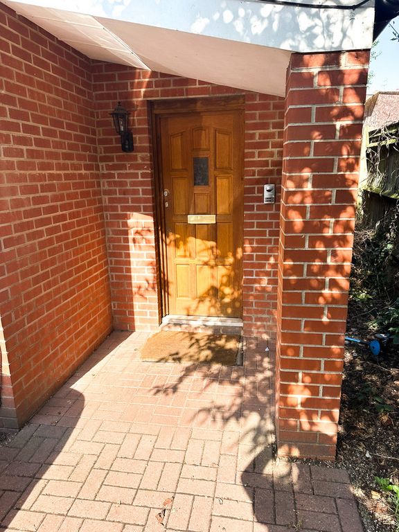 Property photo 3 of 8