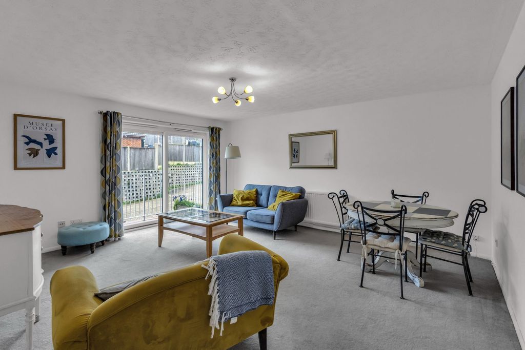 Property photo 2 of 13 Photo 3