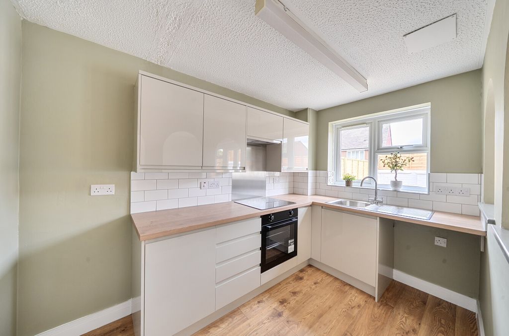 Property photo 3 of 13 1463442-3-6A06E4B7Ddc6F