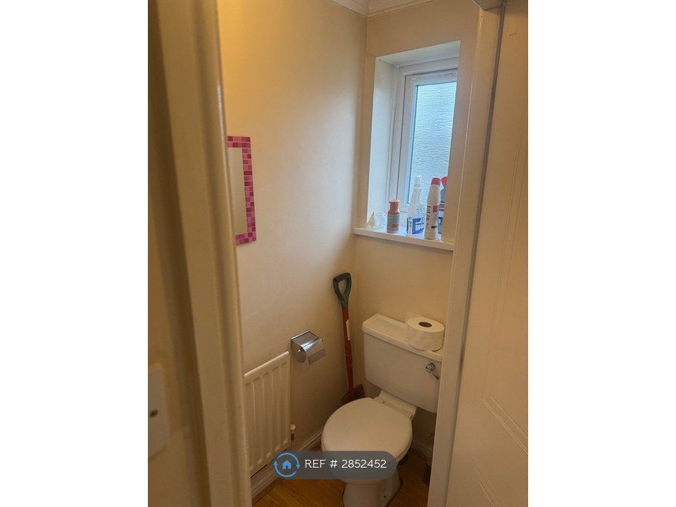 Property photo 3 of 8