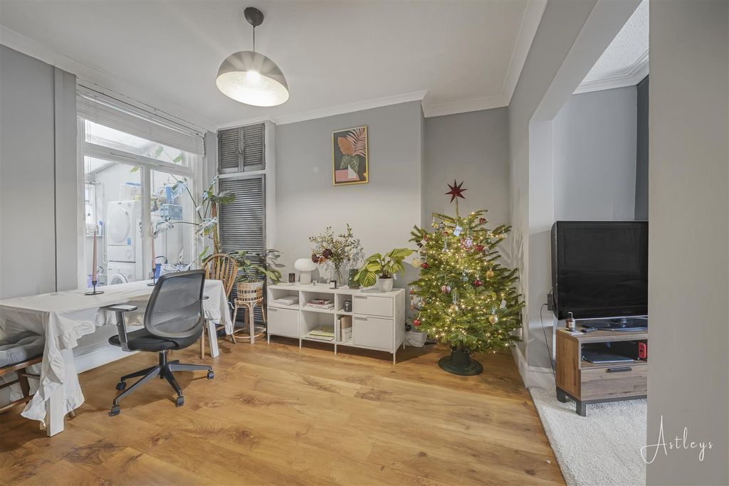 Property photo 2 of 16 Dining Room