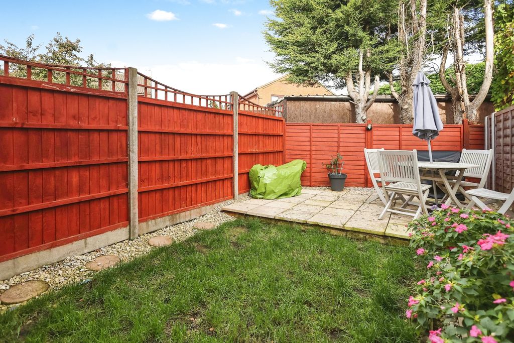Property photo 1 of 11