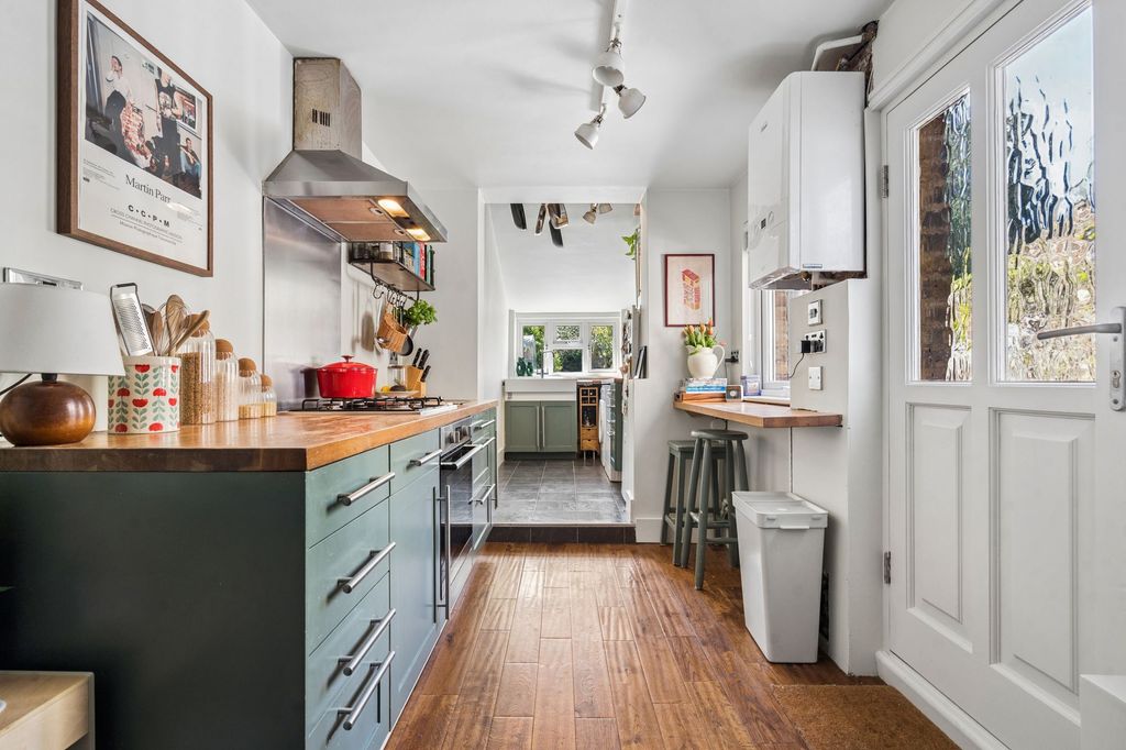 Property photo 3 of 15