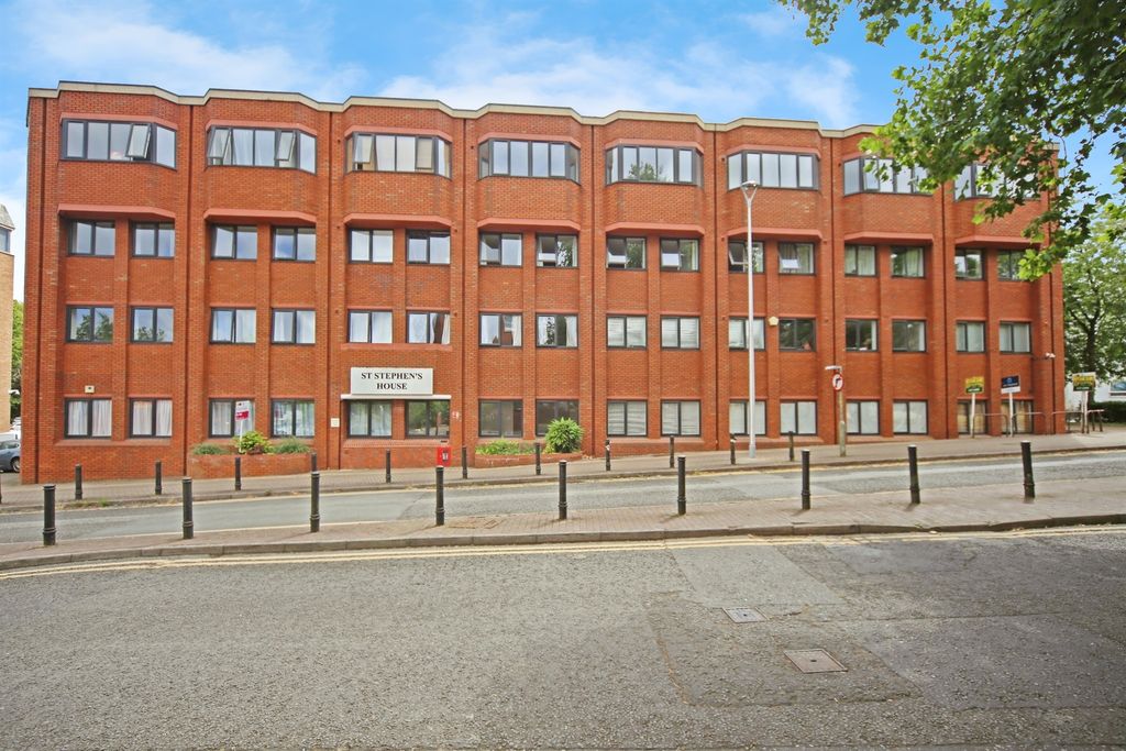 Property photo 2 of 17