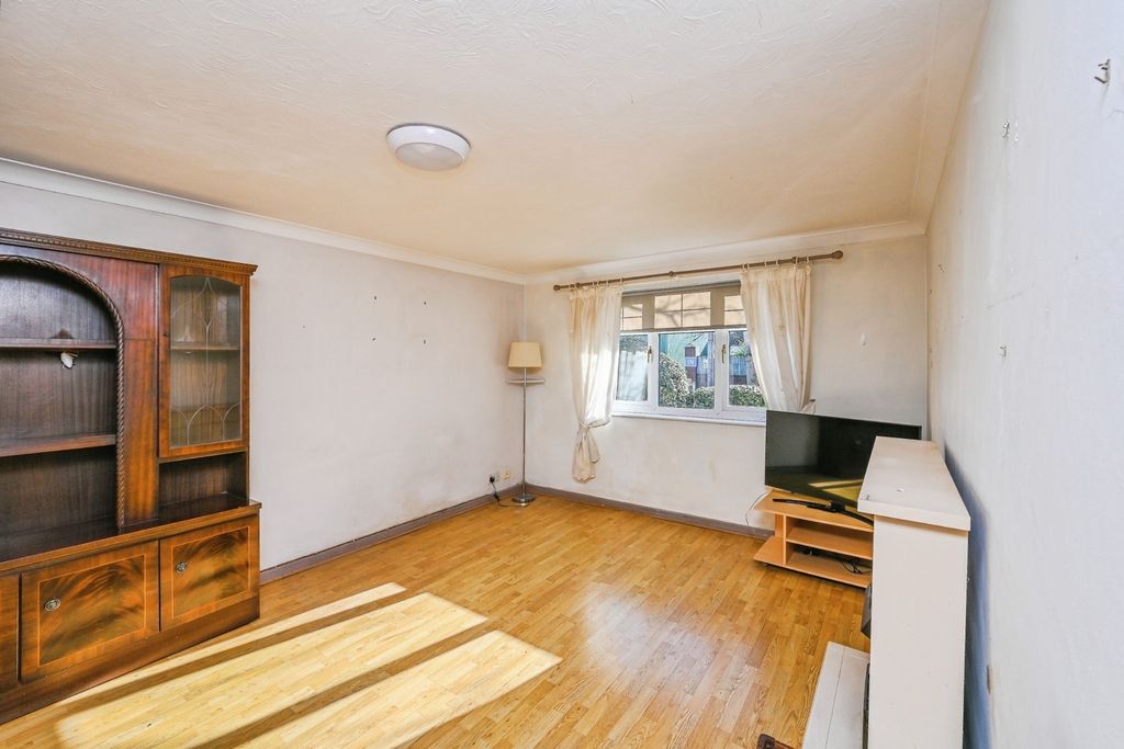 Property photo 2 of 14 Pbox-Img.Jpg