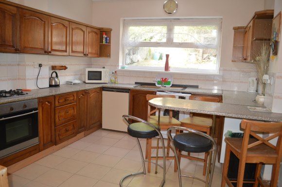 Property photo 2 of 8 Kitchen