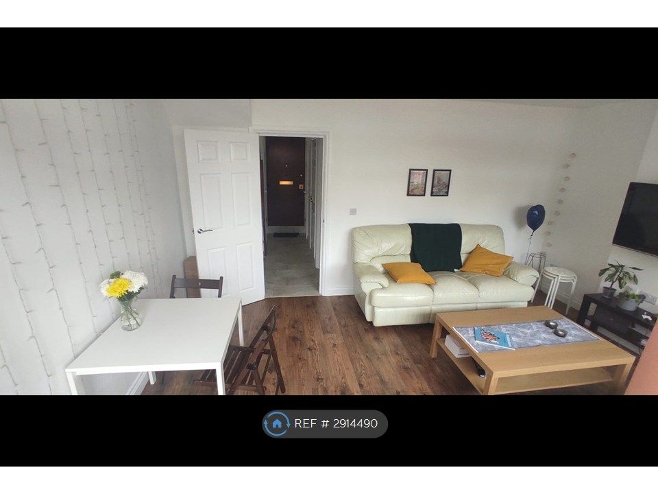 Property photo 3 of 15 Living Room