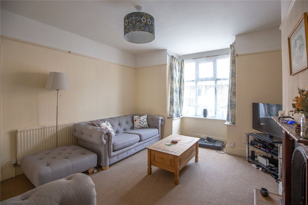 Property photo 2 of 18 Picture No. 26