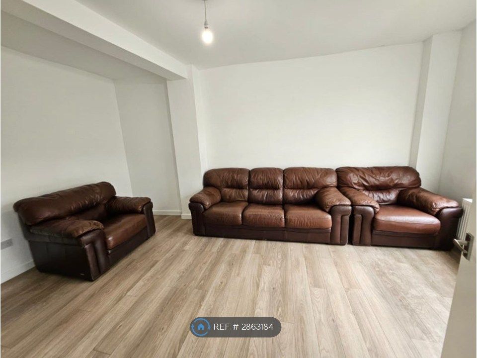 Property photo 1 of 6 Lounge