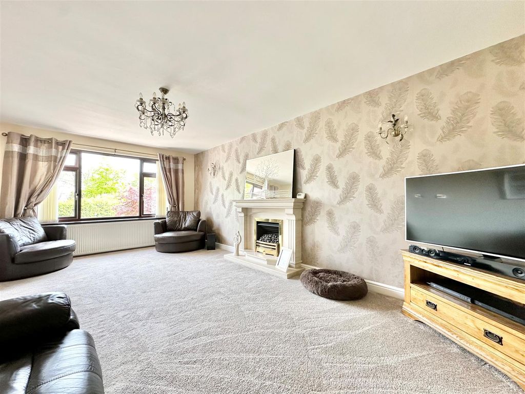 Property photo 3 of 24