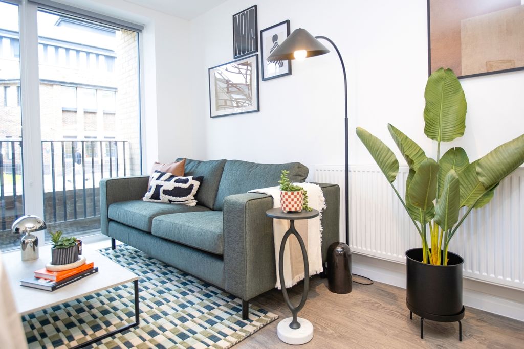 Property photo 2 of 6 Reception