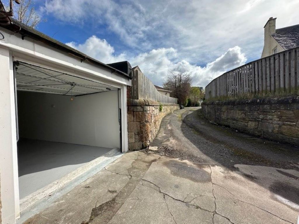 Property photo 1 of 6 2