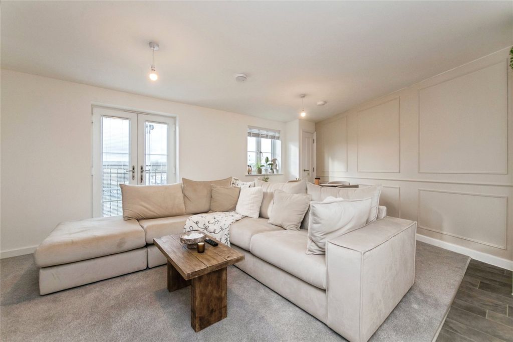 Property photo 3 of 12 Picture No. 15