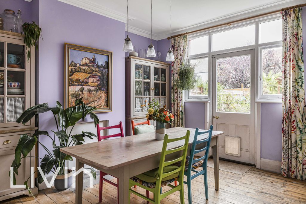 Property photo 3 of 14 120A0111