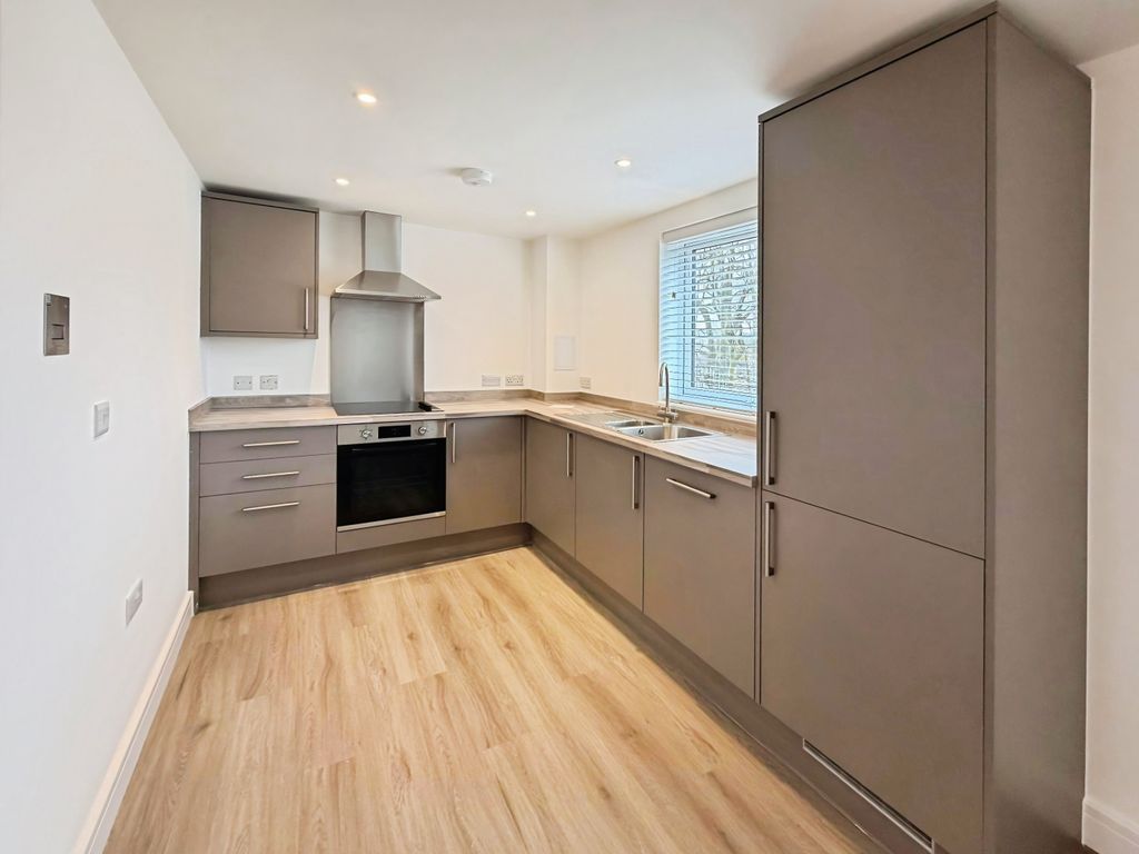 Property photo 2 of 13 Kitchen