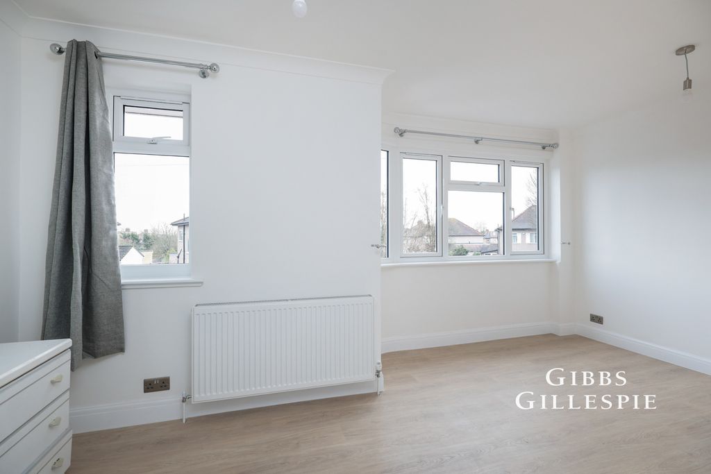 Property photo 3 of 10 Pbox-Img.Jpg