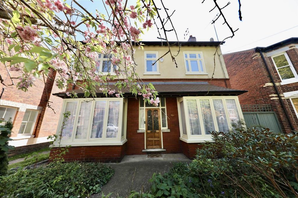 Property photo 1 of 30 Front