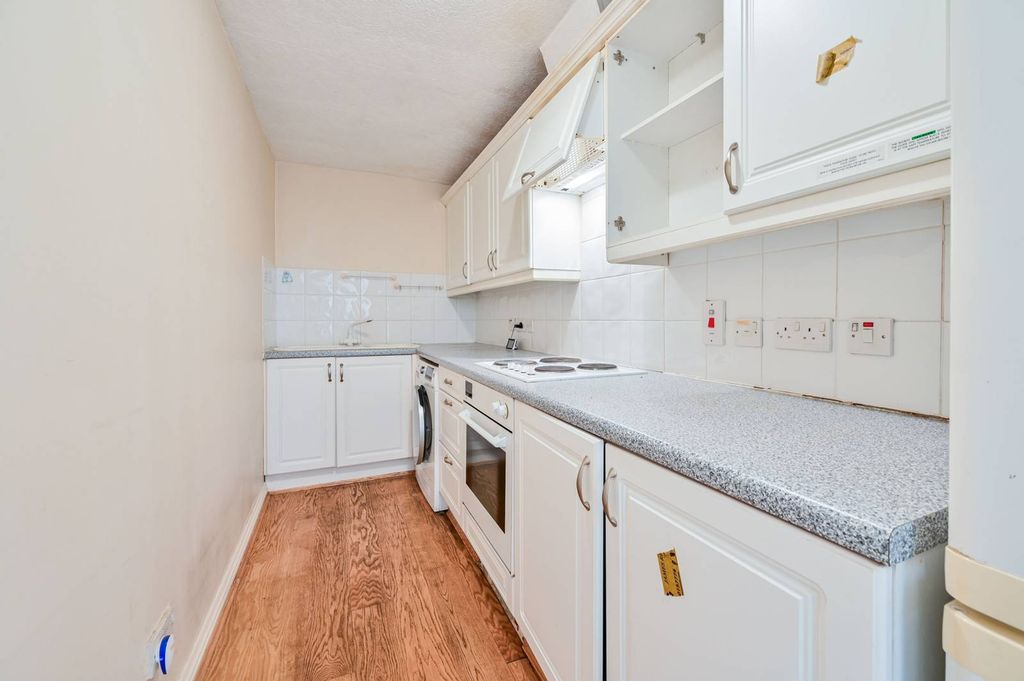 Property photo 3 of 9