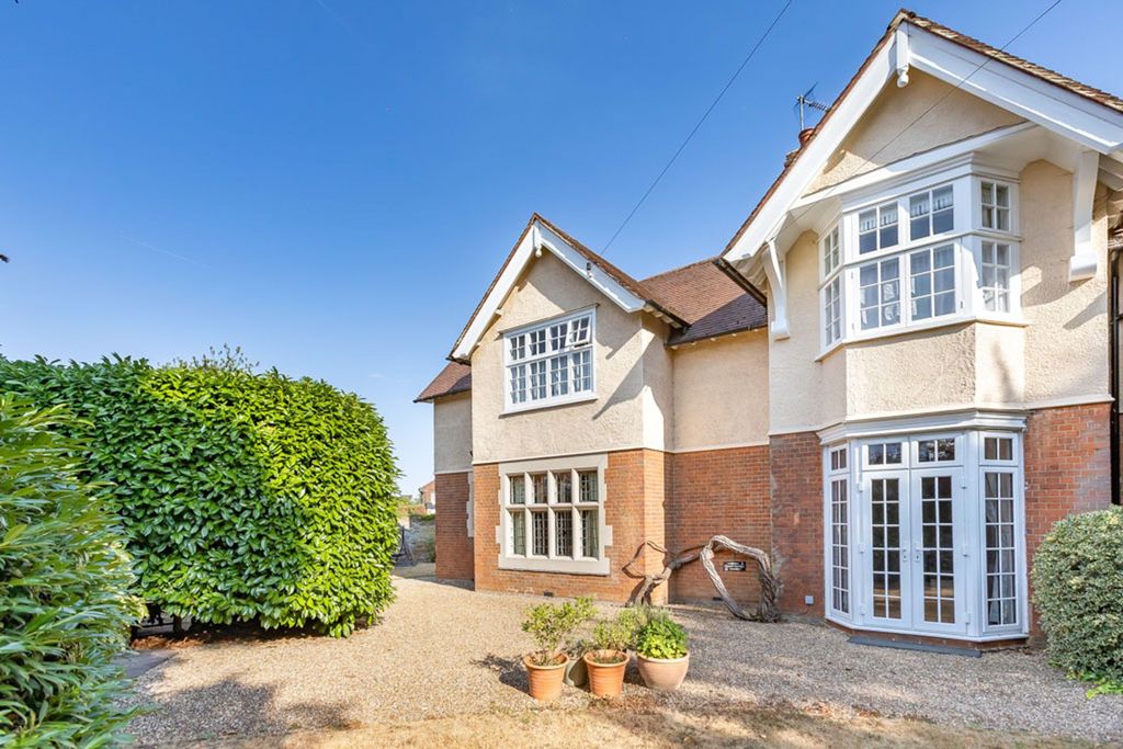 Property photo 1 of 46