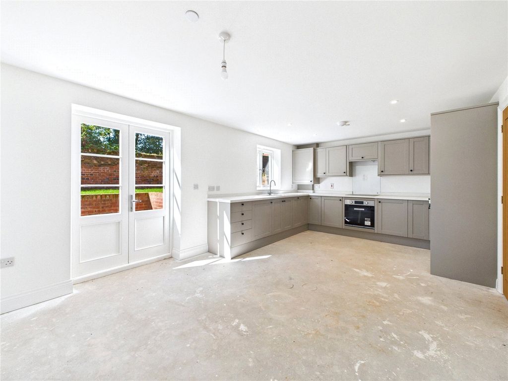 Property photo 2 of 10 Picture No. 02