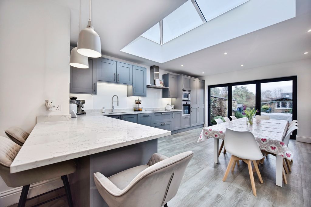 Property photo 3 of 20 Fbb_3332Edit