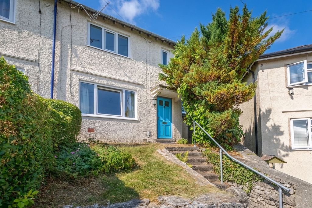 Property photo 1 of 30