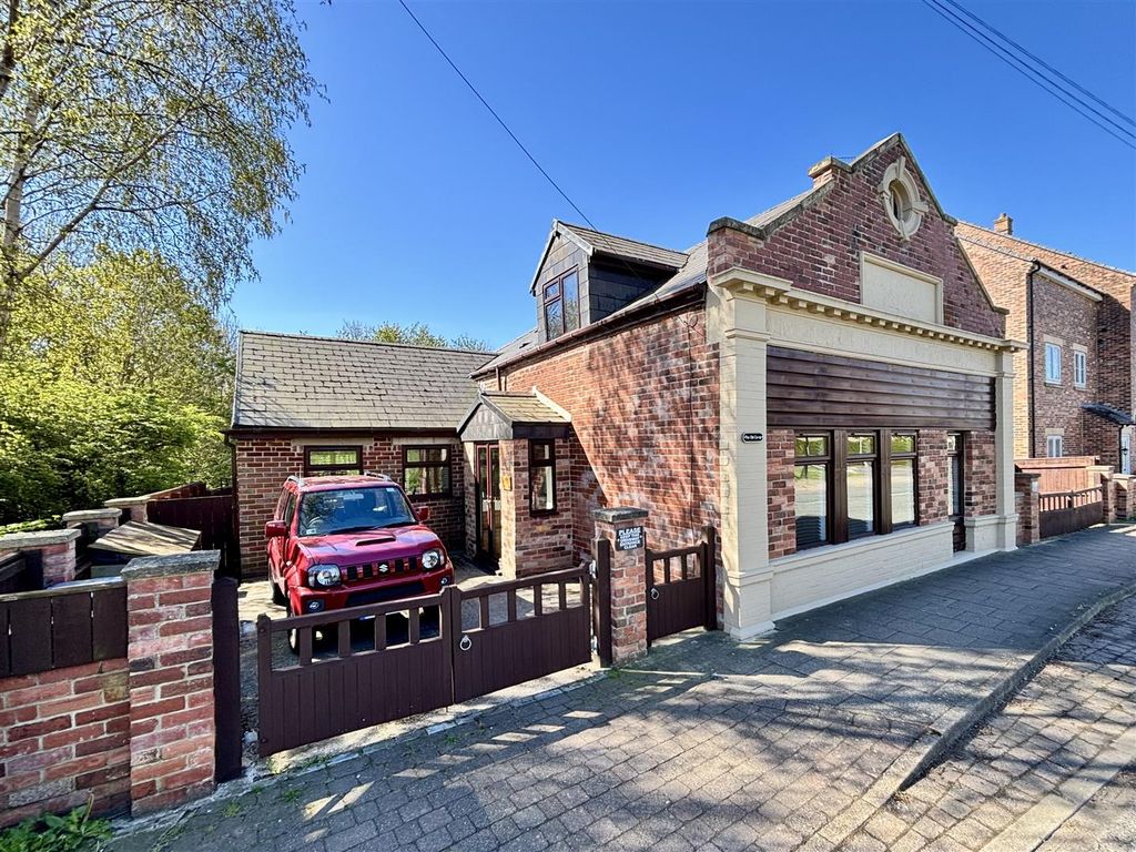 Property photo 1 of 25