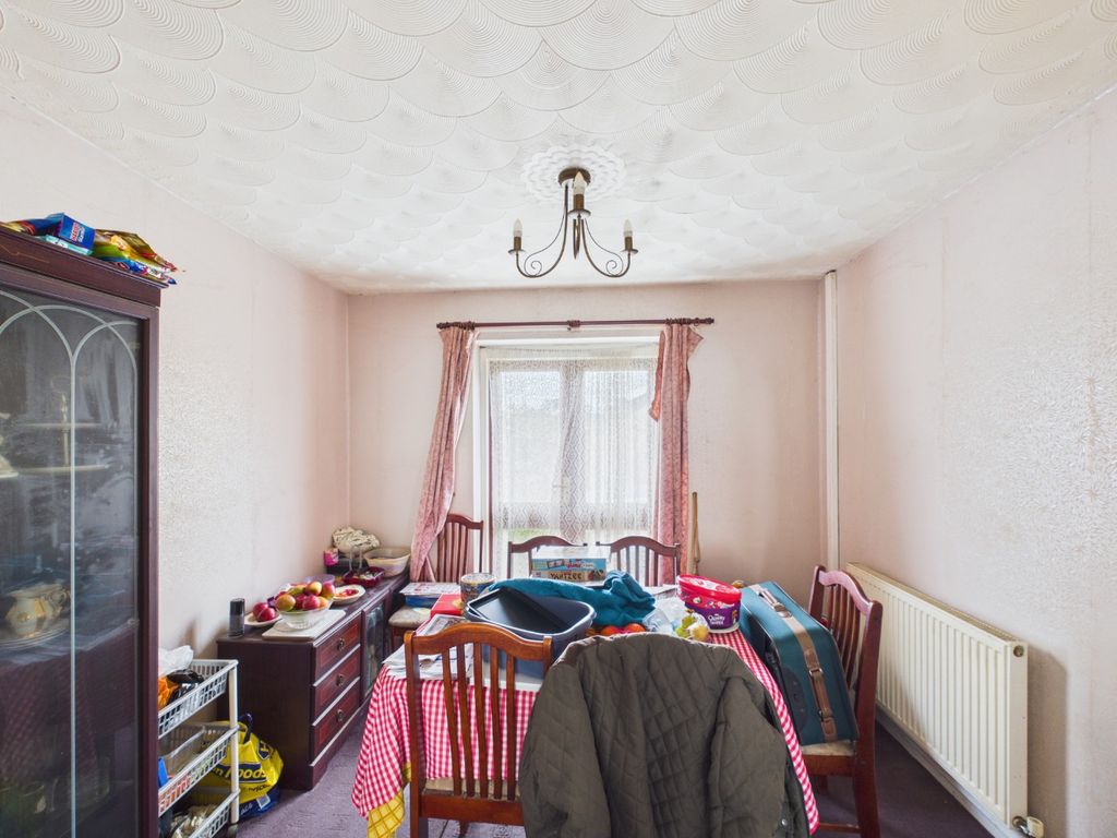 Property photo 3 of 11 4913537