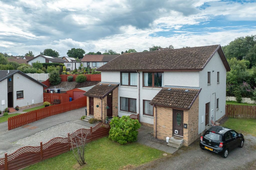 Property photo 2 of 13