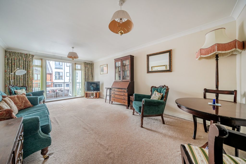 Property photo 3 of 11