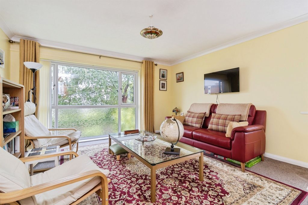 Property photo 3 of 16