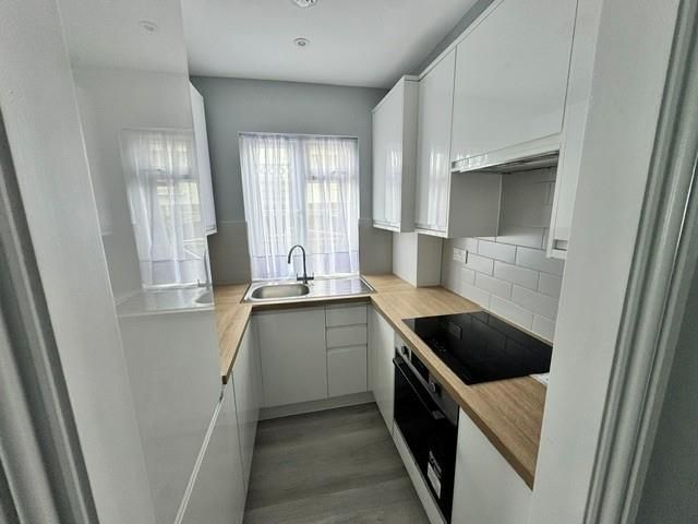 Property photo 2 of 7 Kitchen.Jpg
