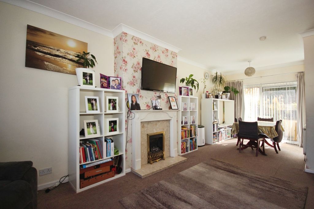 Property photo 3 of 16 Pbox-Img.Jpg