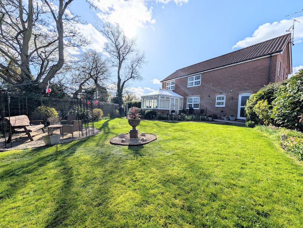 Property photo 1 of 29 Rear Garden
