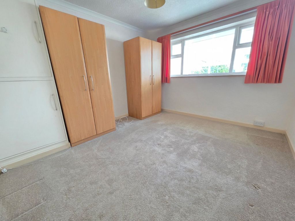 Property photo 3 of 14 Bedroom 1